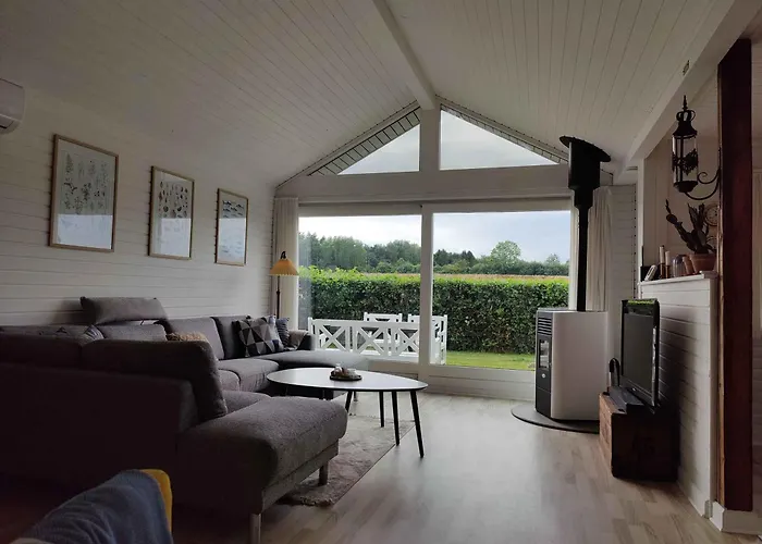 Charming Near The 宝可波